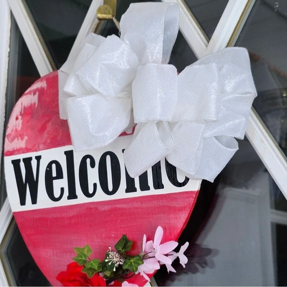 Hand Crafted Heart Shaped Welcome Sign Wooden Floral Decoration 12